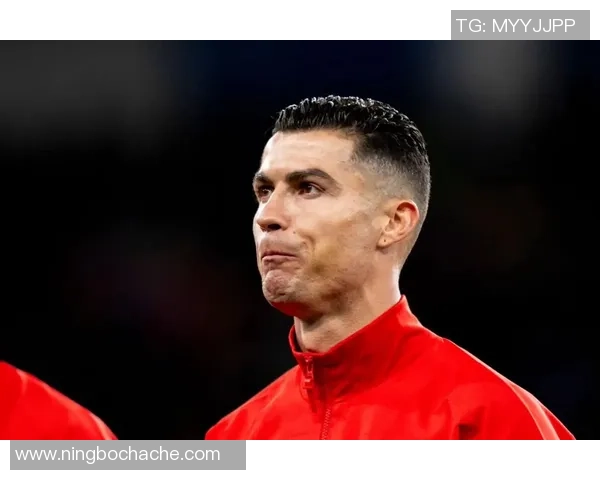 C罗最新动态揭秘足球明星在赛场外的生活与未来计划