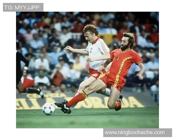 波兰足球历史上的传奇球员与他们的辉煌成就回顾