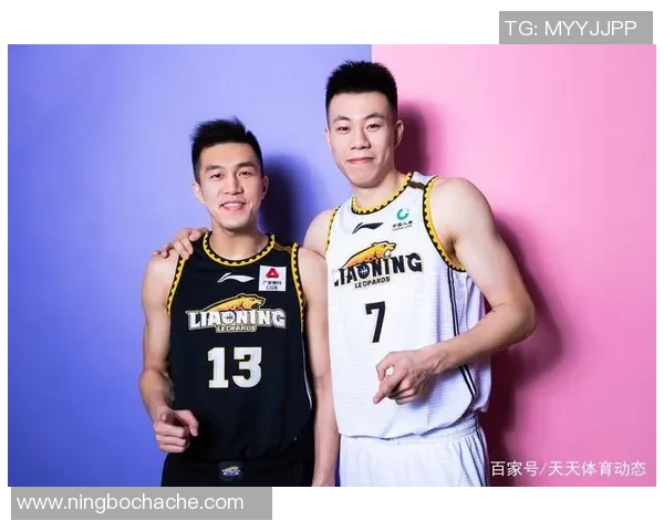 深圳篮球队在邀请赛中以62分稳居积分榜首位展现强劲实力